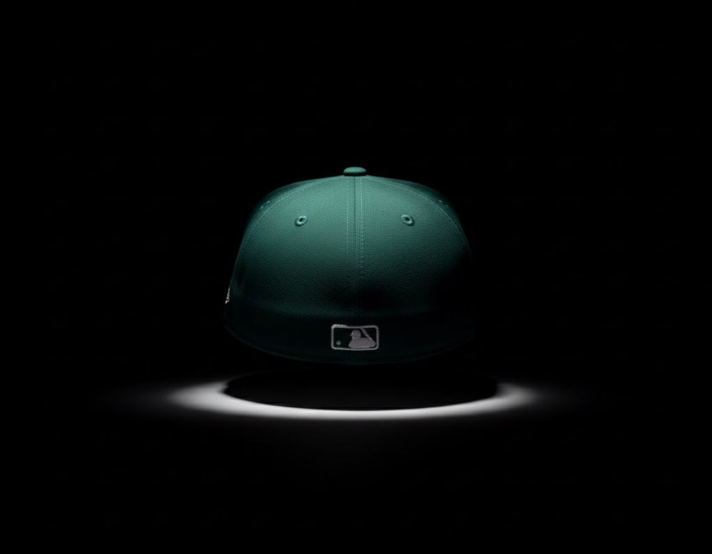 Gorra estilo New Era 59FIFTY inspirada en Oakland A’s – personalizada con strass